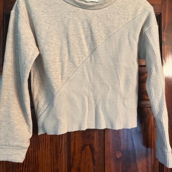 Treasure & Bond Light Gray Textured Sweatshirt - Picture 1 of 3